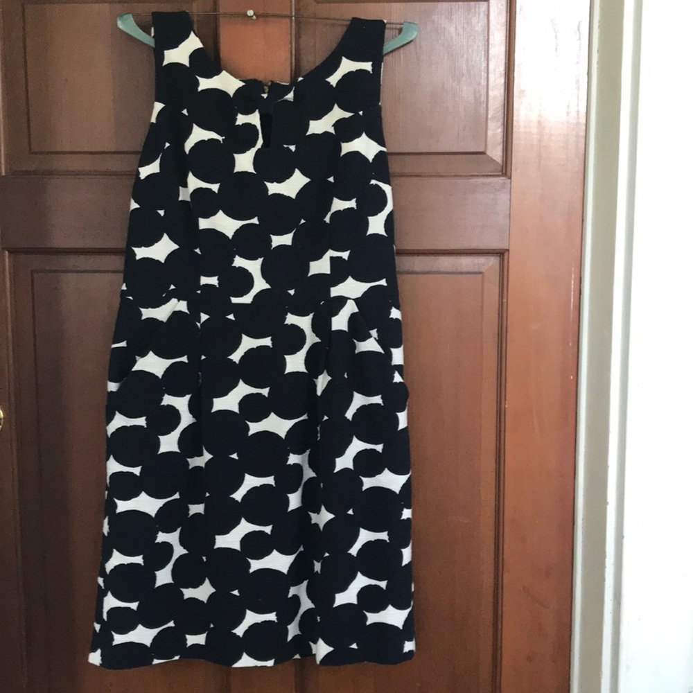 Sleeveless dress
